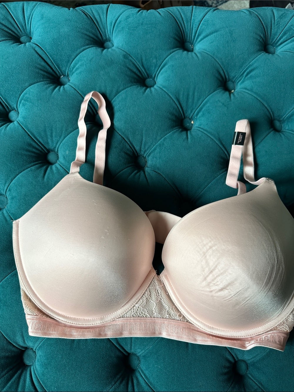 Victoria's Secret Pale Pink Molded T-Shirt Bra